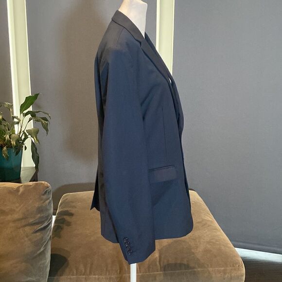 Men’s 2 Piece Suit Navy Slim Fit TwoButton NotchedLapel Size 36 Jacket 32 Pants - Picture 2 of 13